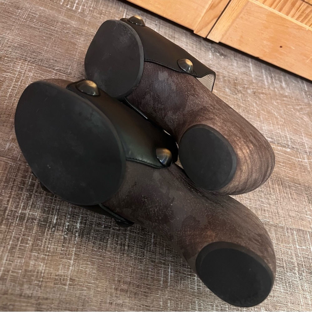 Chloe Black Leather Mules - Picture 7 of 12